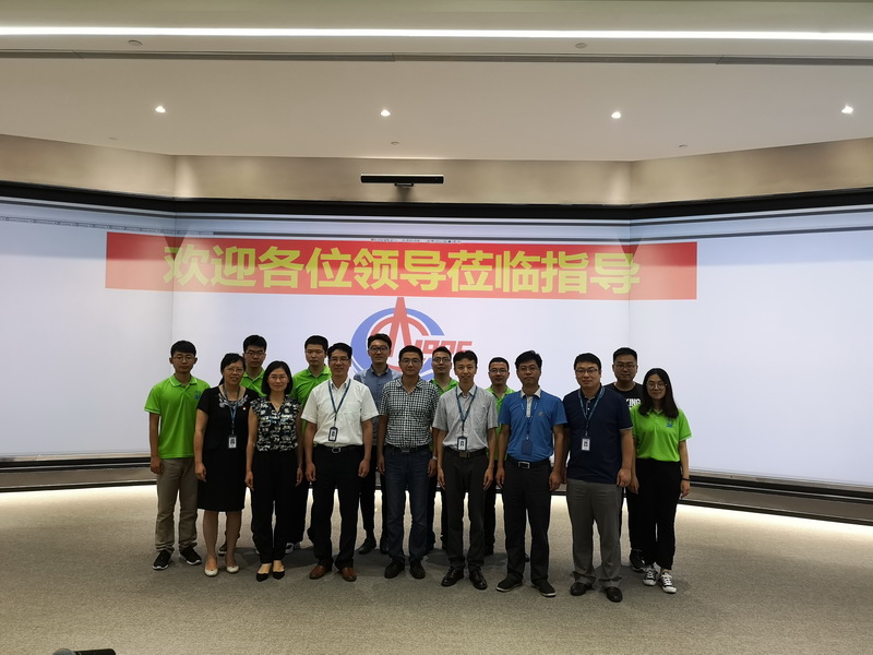 1533633899321686.jpg 05.博士团成员与中海石油(中国)有限公司天津分公司渤海石油研究院工作人员合影留念.jpg
